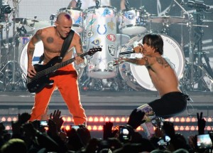 Red-Hot-Chili-Peppers-at-Super-Bowl-608x436